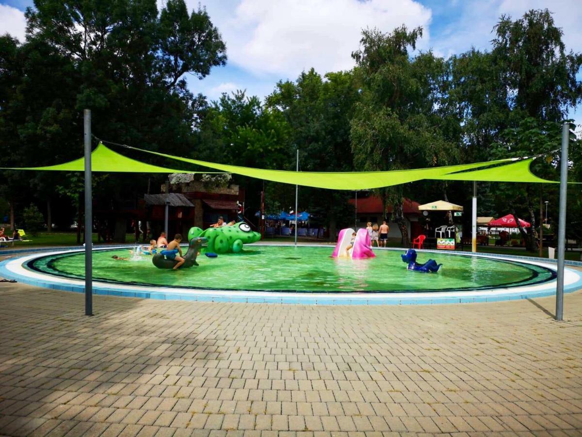 Veranda Apartman Nyíregyháza Buitenkant foto