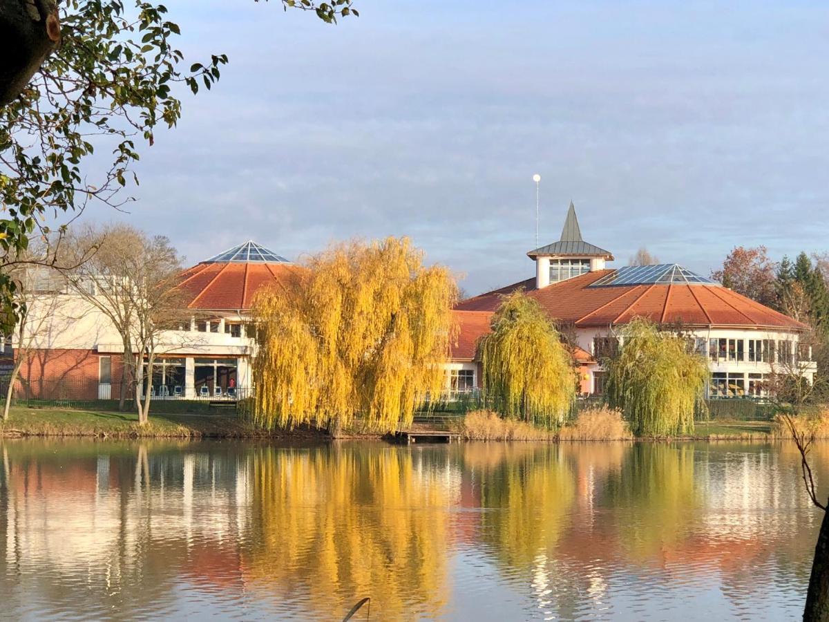 Veranda Apartman Nyíregyháza Buitenkant foto